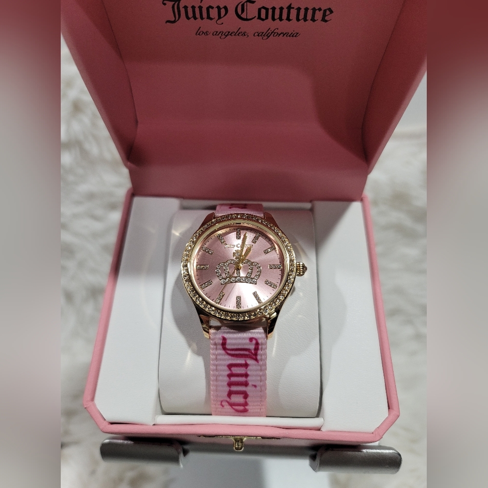 Juicy Couture  Crystal  Rose Gold Toned watch Pink Bezel & Wristband New…